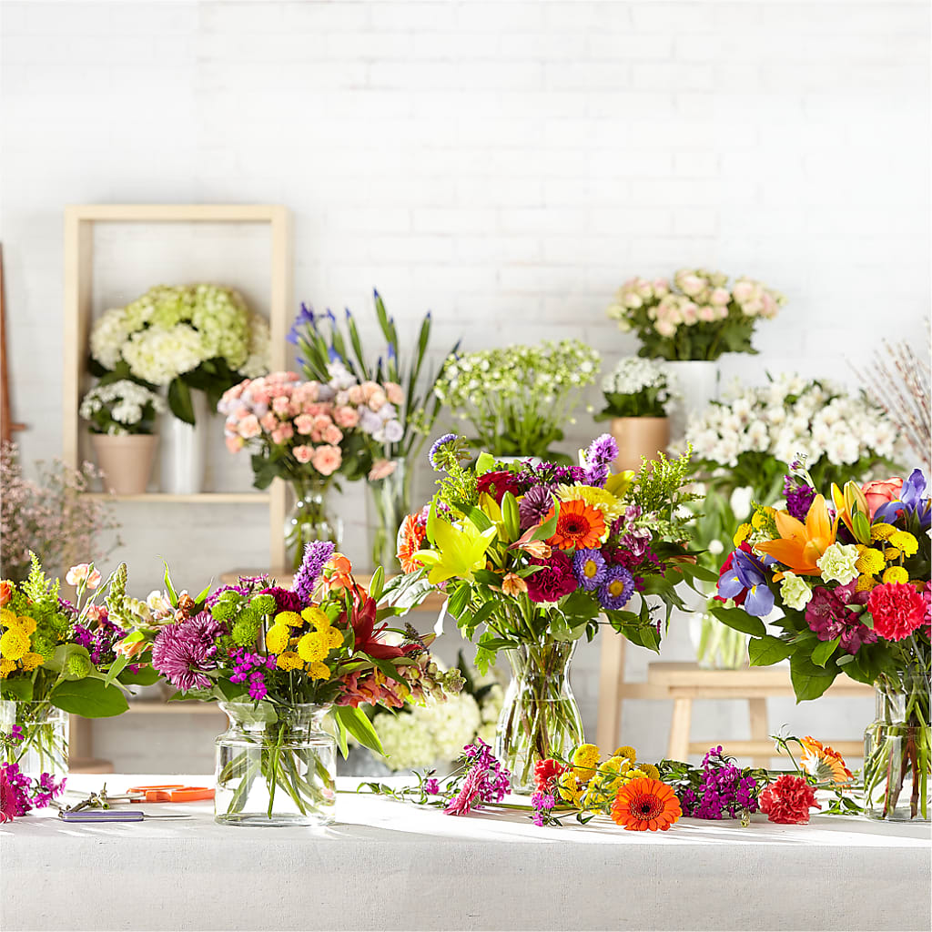 Bold & Bright – A Florist Original – DAISY'S FLOWER SHOP, Hemet CA