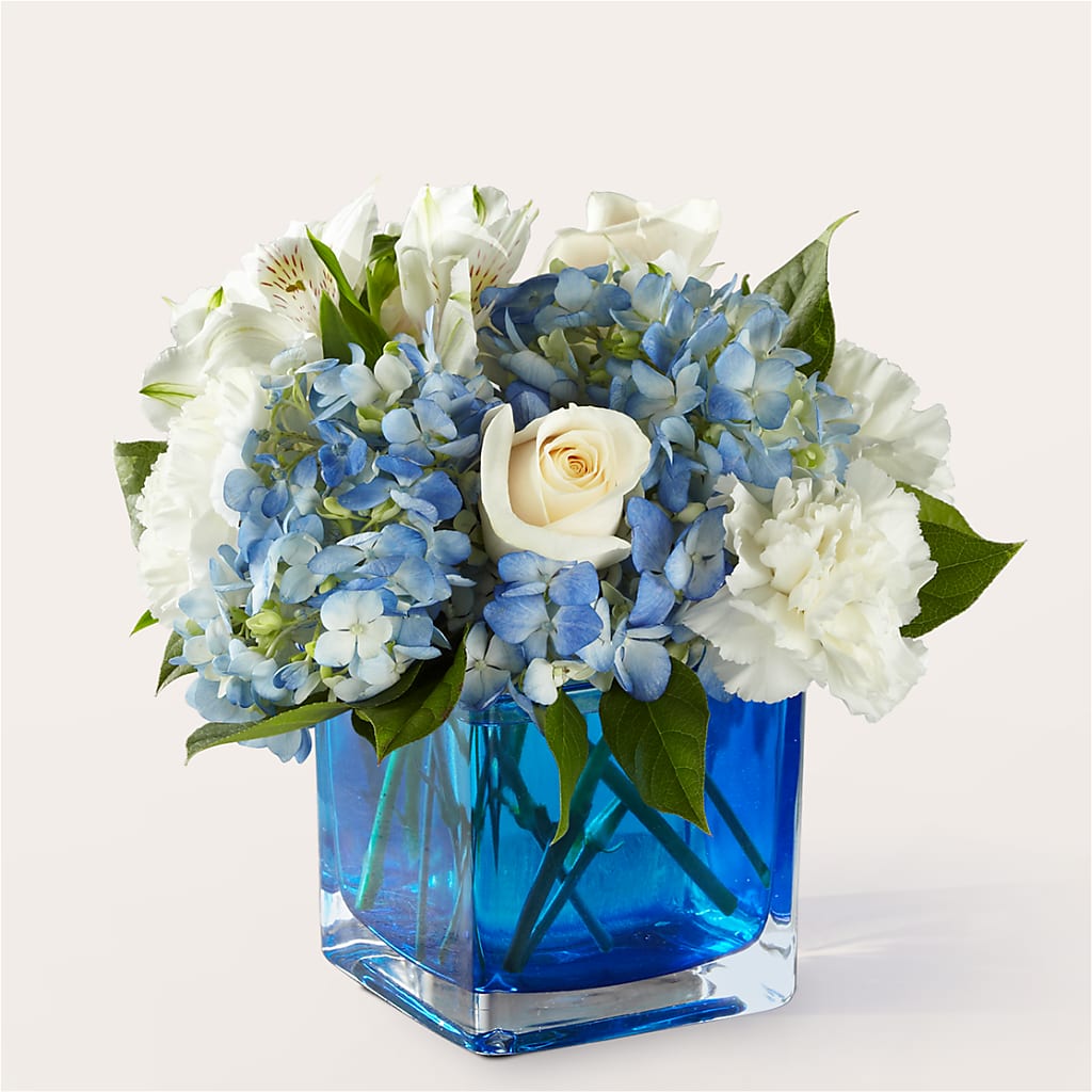 Soothing Waters Bouquet – DAISY'S FLOWER SHOP, Hemet CA