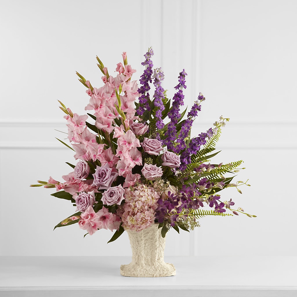 Flowing Garden Arrangement – DAISY'S FLOWER SHOP, Hemet CA
