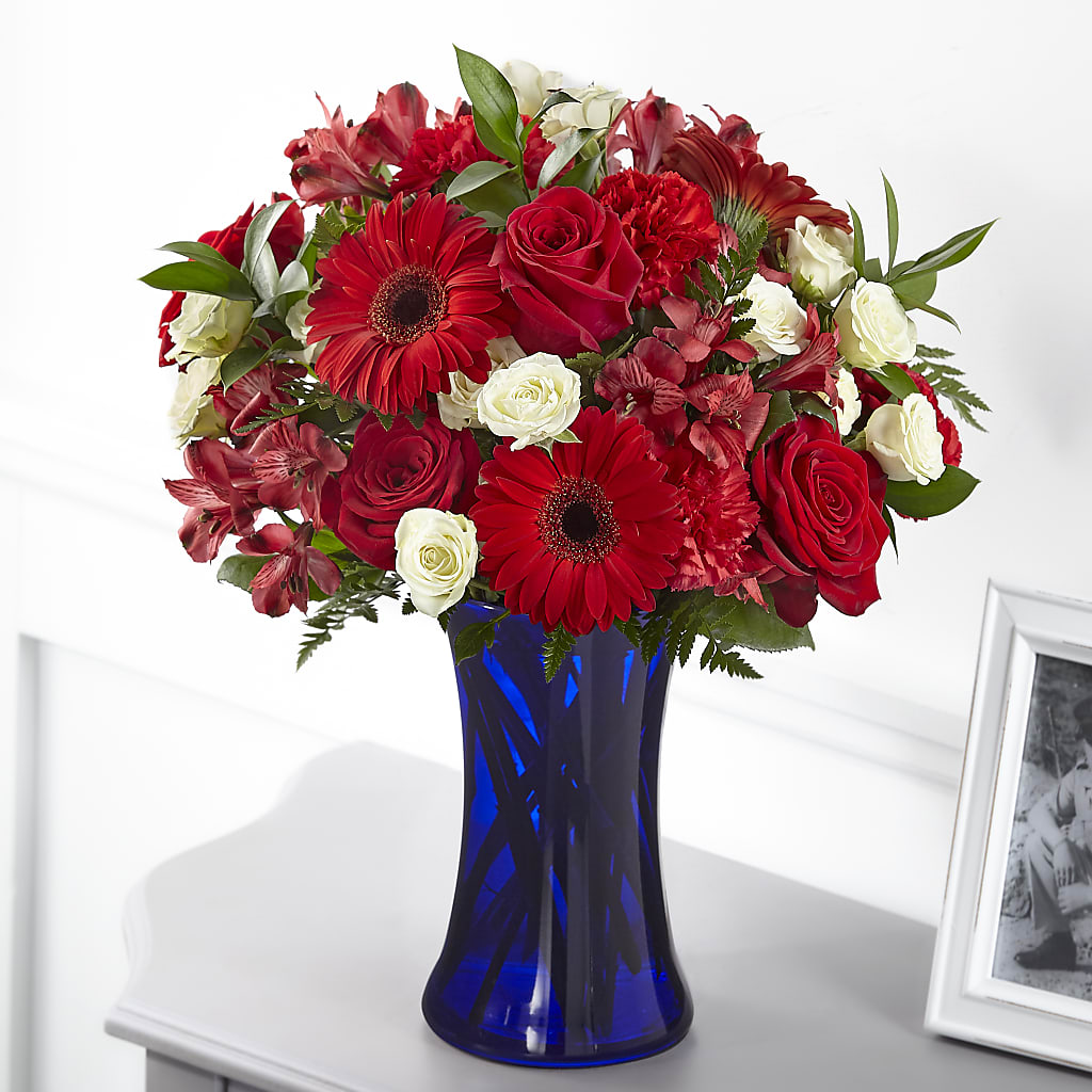 Hearts Embrace Bouquet – DAISY'S FLOWER SHOP, Hemet CA