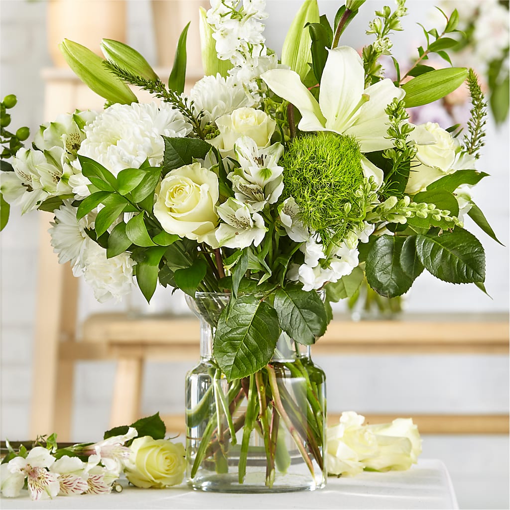 Classic Ivory – A Florist Original – DAISY'S FLOWER SHOP, Hemet CA