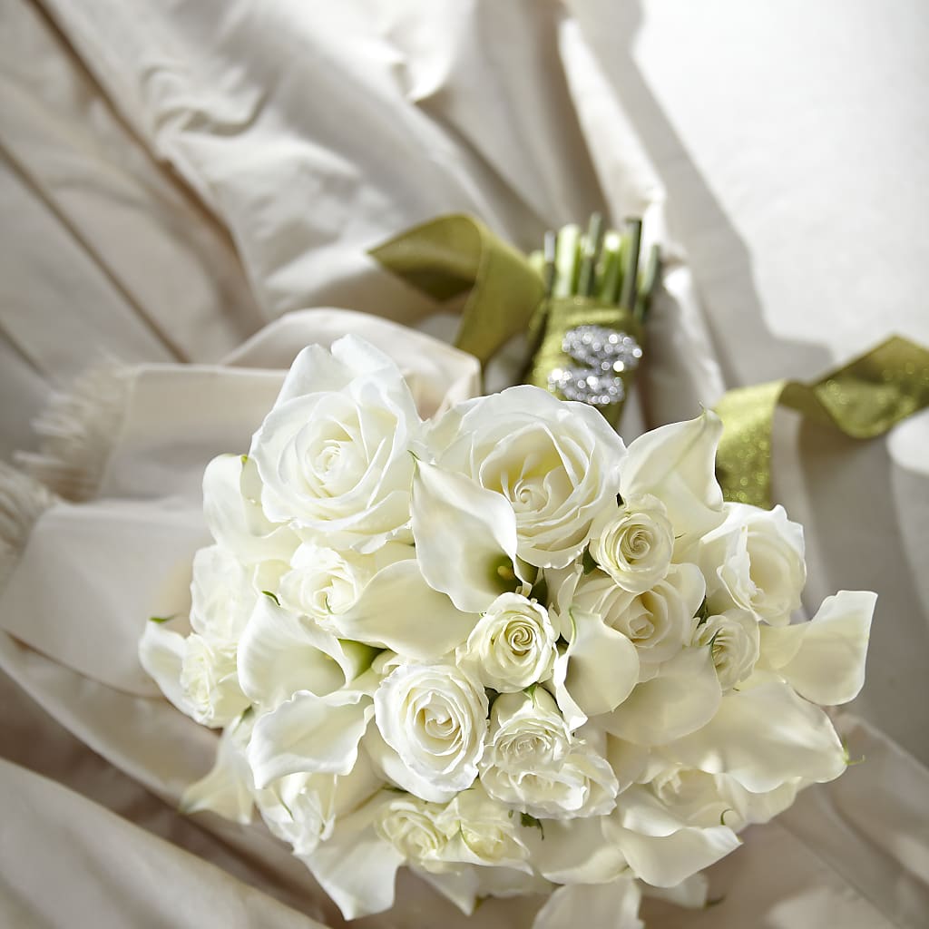Serene Highness Bouquet – DAISY'S FLOWER SHOP, Hemet CA