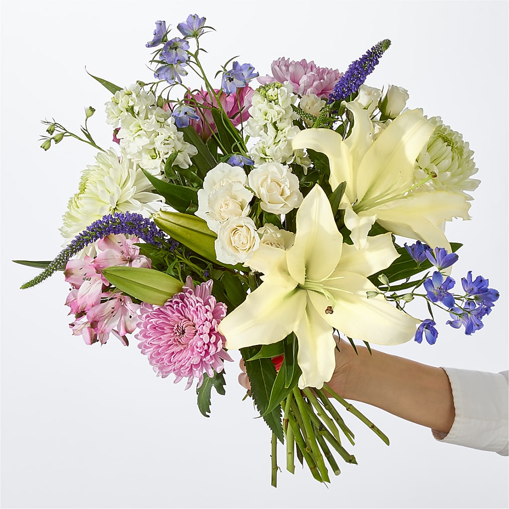 Winter Celebration Bouquet – DAISY'S FLOWER SHOP, Hemet CA