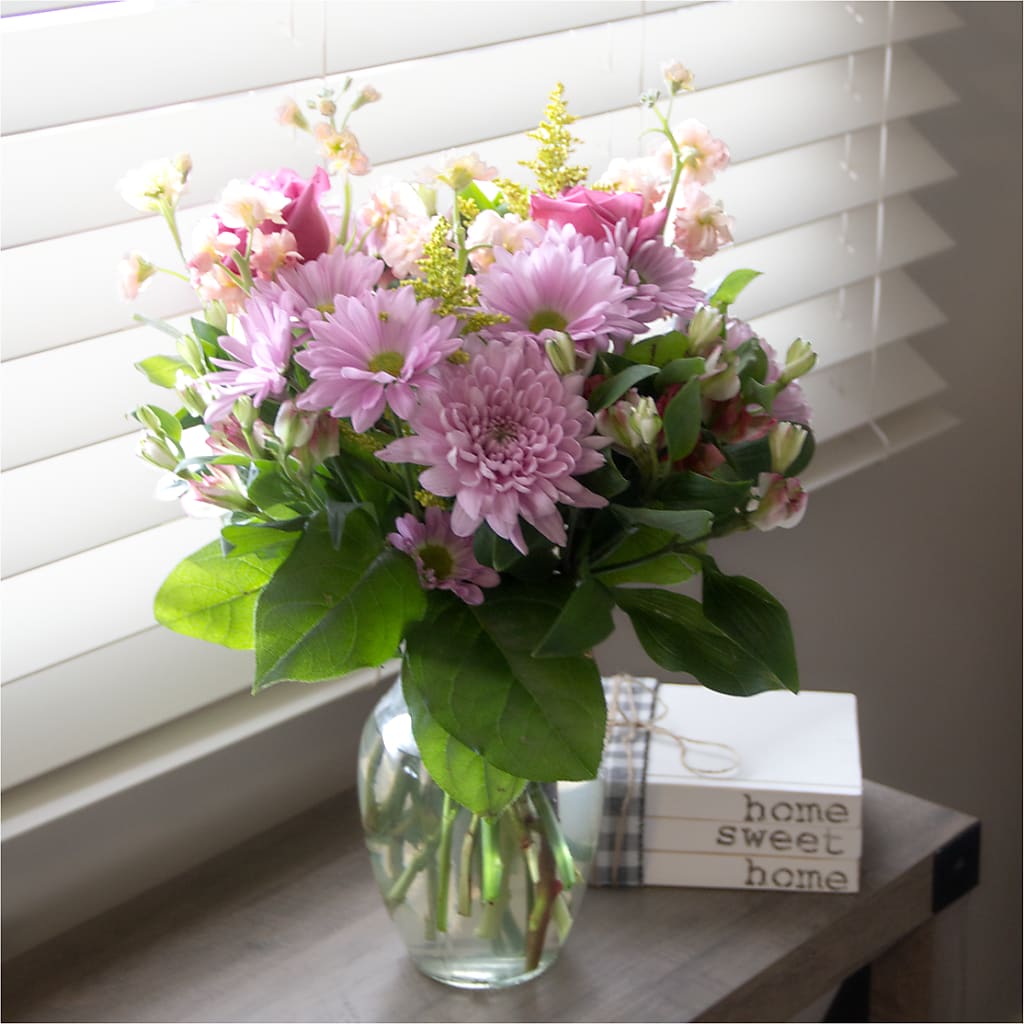 Pastel Tradition - A Florist Original – DAISY'S FLOWER SHOP, Hemet CA