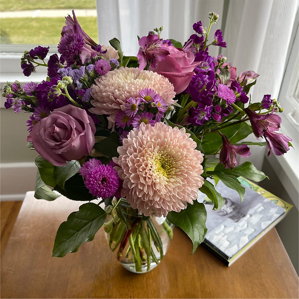 Ultraviolet Bouquet – DAISY'S FLOWER SHOP, Hemet CA