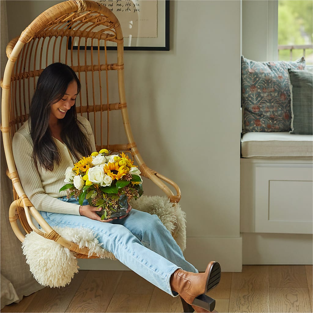 Luminous Morning Bouquet – DAISY'S FLOWER SHOP, Hemet CA