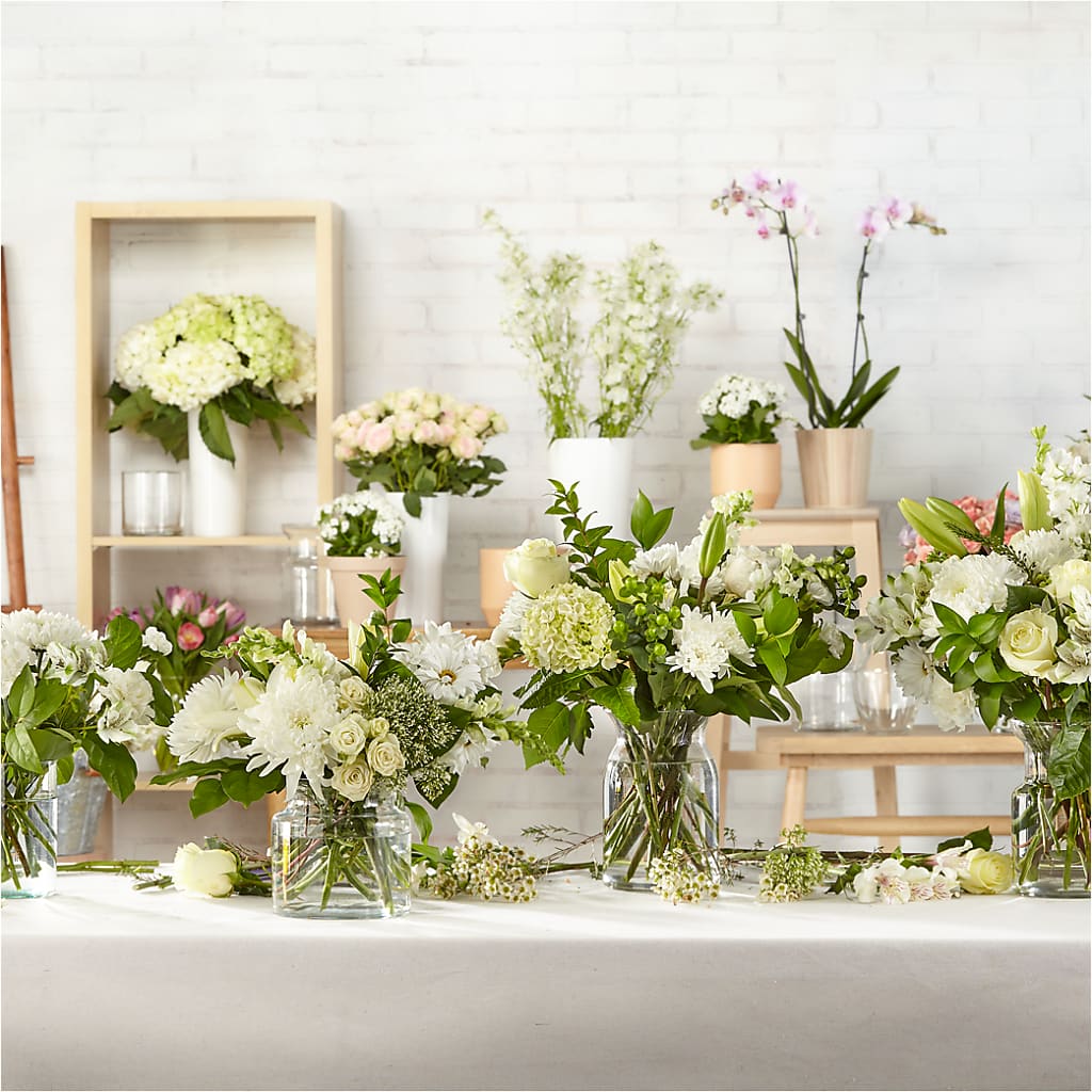 Classic Ivory – A Florist Original – DAISY'S FLOWER SHOP, Hemet CA