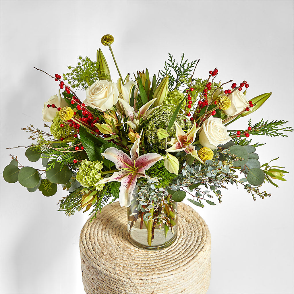 Berry & Bright Bouquet – DAISY'S FLOWER SHOP, Hemet CA