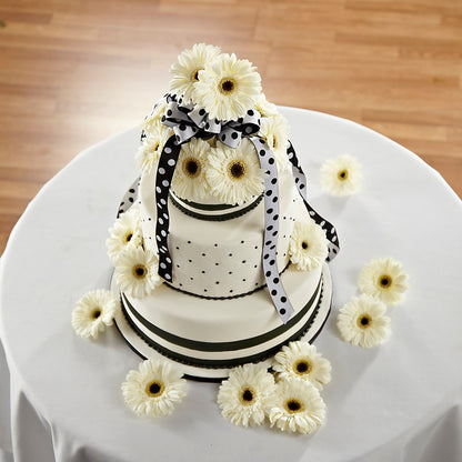 Simple Sophistication Cake Décor – DAISY'S FLOWER SHOP, Hemet CA