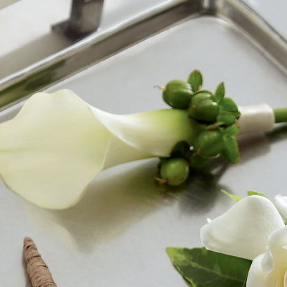 White Calla Boutonniere – DAISY'S FLOWER SHOP, Hemet CA